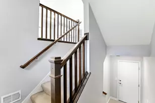 2235 Gateway Curv, North Saint Paul, MN 55109 - Photo 3