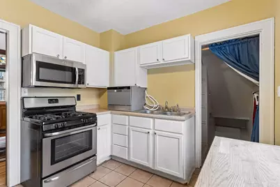 524 Lexington Parkway N, Saint Paul, MN 55104 - Photo 3