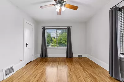 524 Lexington Parkway N, Saint Paul, MN 55104 - Photo 17