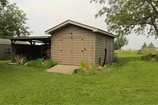 21899 Douglas Ave, Albert Lea, MN 56007 - Photo 3