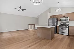2365 Hillwood Dr E, Maplewood, MN 55119 - Photo 7