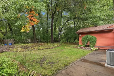 10711 53rd Avenue N, Plymouth, MN 55442 - Photo 21