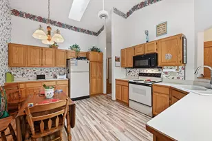 10711 53rd Ave N, Plymouth, MN 55442 - Photo 9