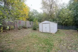 13510 Knollway Dr N, Minnetonka, MN 55305 - Photo 25
