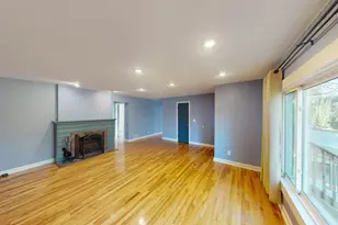 13510 Knollway Dr N, Minnetonka, MN 55305 - Photo 3
