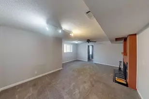 13510 Knollway Dr N, Minnetonka, MN 55305 - Photo 17