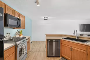 4913 Grenwich Ave N, Oakdale, MN 55128 - Photo 13