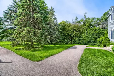 9102 Terra Verde Trail, Eden Prairie, MN 55347 - Photo 3