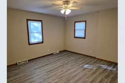 2936 Queen Avenue, Slayton, MN 56172 - Photo 9