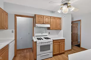 1837 Hawthorne Ave E, Saint Paul, MN 55119 - Photo 17