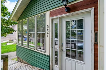 337 Winona Street W, Saint Paul, MN 55107 - Photo 9