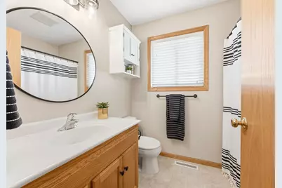 460 Minnesota Street NW, Hutchinson, MN 55350 - Photo 15