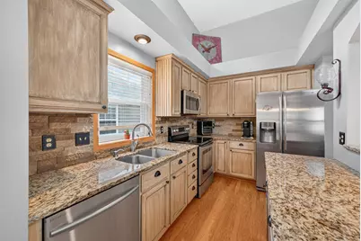 10154 Country Club Curve, Woodbury, MN 55129 - Photo 5