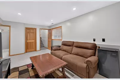 10154 Country Club Curve, Woodbury, MN 55129 - Photo 9