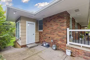 1814 McKnight Rd N, Maplewood, MN 55109 - Photo 51