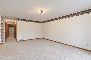 1327 S German St, New Ulm, MN 56073 - Photo 7