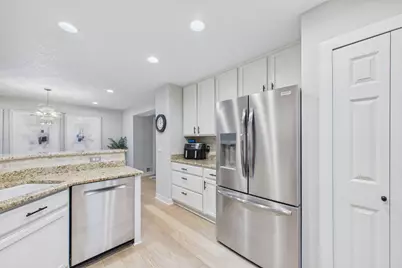 7974 Autumn Ridge Way, Chanhassen, MN 55317 - Photo 11