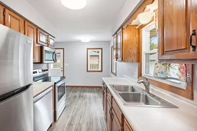 821 Sterling Street N, Maplewood, MN 55119 - Photo 5