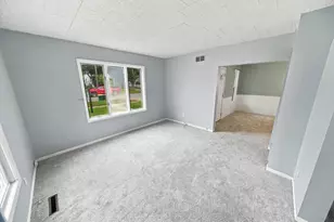 125 8th Ave SE, Rochester, MN 55904 - Photo 3