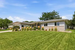 137 Elk Dr SE, Hutchinson, MN 55350 - Photo 23