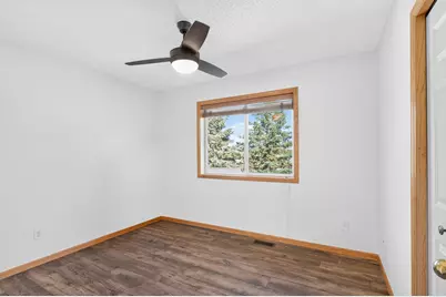911 Cobblestone Lane, Belle Plaine, MN 56011 - Photo 33