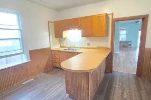 1005 W Broadway St, Winona, MN 55987 - Photo 5
