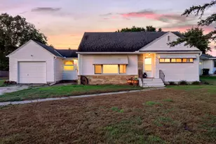 900 Park St S, Fairfax, MN 55332 - Photo 1