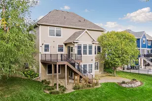 1711 Deephaven Dr, Woodbury, MN 55129 - Photo 9