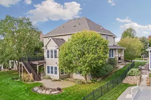 1711 Deephaven Dr, Woodbury, MN 55129 - Photo 15