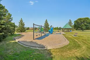 9126 Windsor Ln N, Brooklyn Park, MN 55443 - Photo 29
