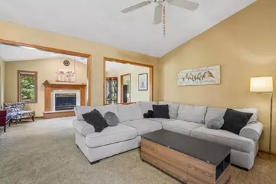 9126 Windsor Lane N, Brooklyn Park, MN 55443 - Photo 3