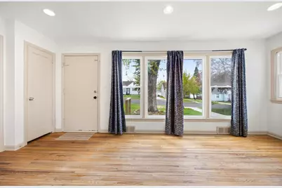 1211 Lealand Road E, Maplewood, MN 55109 - Photo 5