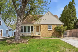 1211 Lealand Rd E, Maplewood, MN 55109 - Photo 1