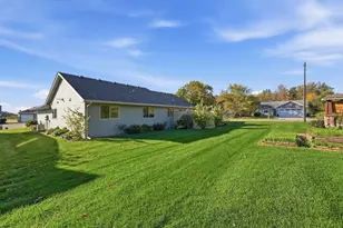 1651 Payton Ct NE, Sauk Rapids, MN 56379 - Photo 25