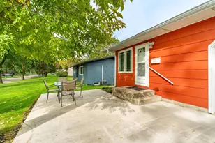 1320 S Mabelle Ave, Fergus Falls, MN 56537 - Photo 7
