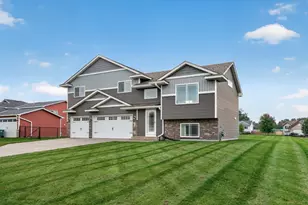 709 Greenwood St SW, Isanti, MN 55040 - Photo 47