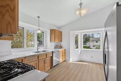 1329 92nd Avenue N, Brooklyn Park, MN 55444 - Photo 5