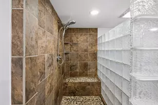10301 Vincent Ave S, Bloomington, MN 55431 - Photo 25
