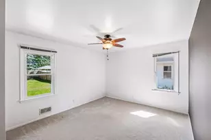 10301 Vincent Ave S, Bloomington, MN 55431 - Photo 15