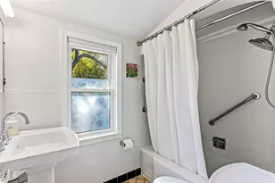 1194 Englewood Ave, Saint Paul, MN 55104 - Photo 21
