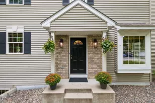 9370 Rath Pl, Eden Prairie, MN 55347 - Photo 3