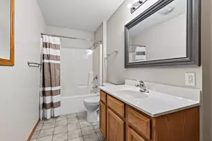 2321 Lyndale Ave N, Minneapolis, MN 55411 - Photo 17