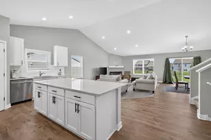 17528 Dunkirk Wy, Lakeville, MN 55044 - Photo 13