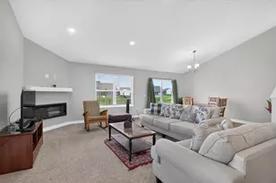 17528 Dunkirk Wy, Lakeville, MN 55044 - Photo 3