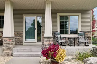 10346 Fallgold Parkway N, Brooklyn Park, MN 55443 - Photo 5