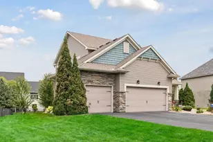10346 Fallgold Parkway N, Brooklyn Park, MN 55443 - Photo 3