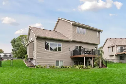 10346 Fallgold Parkway N, Brooklyn Park, MN 55443 - Photo 29