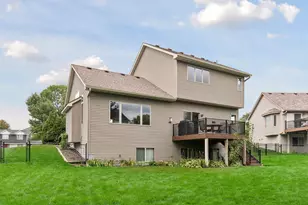 10346 Fallgold Parkway N, Brooklyn Park, MN 55443 - Photo 29