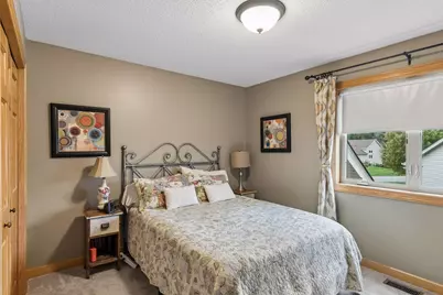 10346 Fallgold Parkway N, Brooklyn Park, MN 55443 - Photo 23