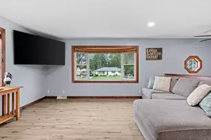 680 Hiawatha Ave, Vadnais Heights, MN 55127 - Photo 11